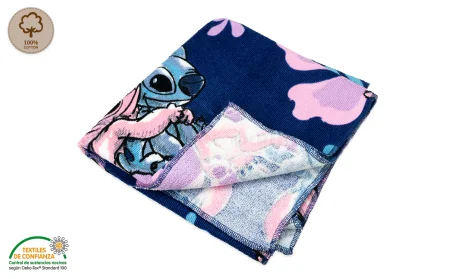 Set Infantil 3 Piezas LILO STITCH Albornoz Toalla Manopla
