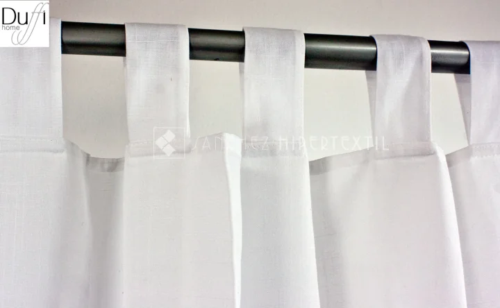 Cortina confecionada com argolas bordadas 2076 100x150 cm.
